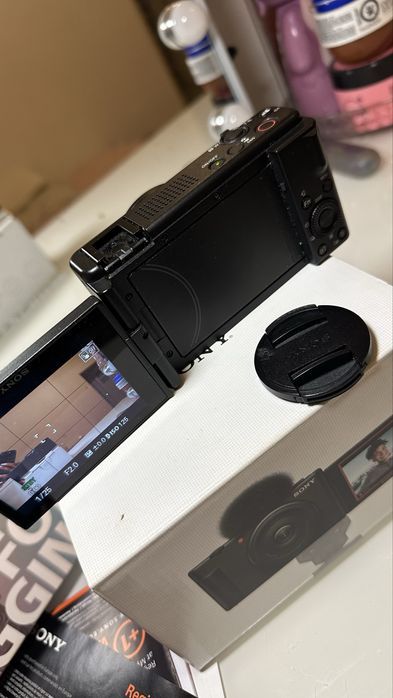 Camera Sony zv-1f