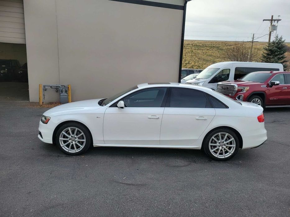 Audi A4      2015
