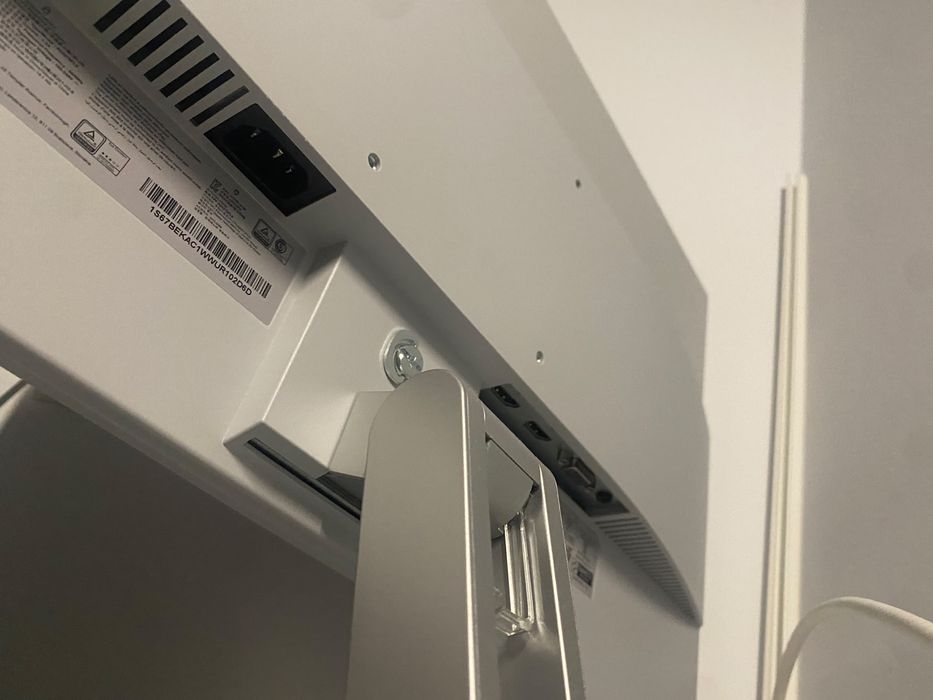 Monitor Lenovo L27i