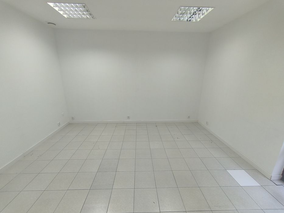 LOKAL 17 m2 Handlowy / Usługowy / Biuro SZCZECIN - Centrum z Dostępem do WC