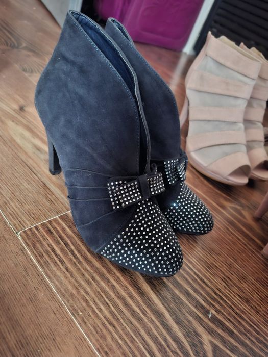 Botki z cekinami
