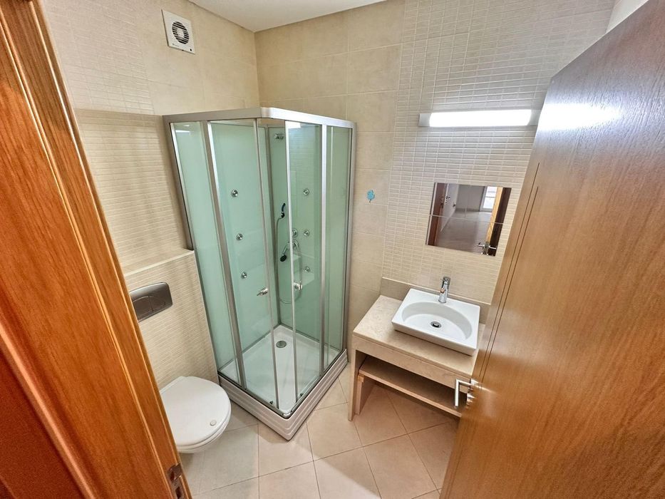 T2 Carvoeiro ANUAL / arrenda-se / to Rent