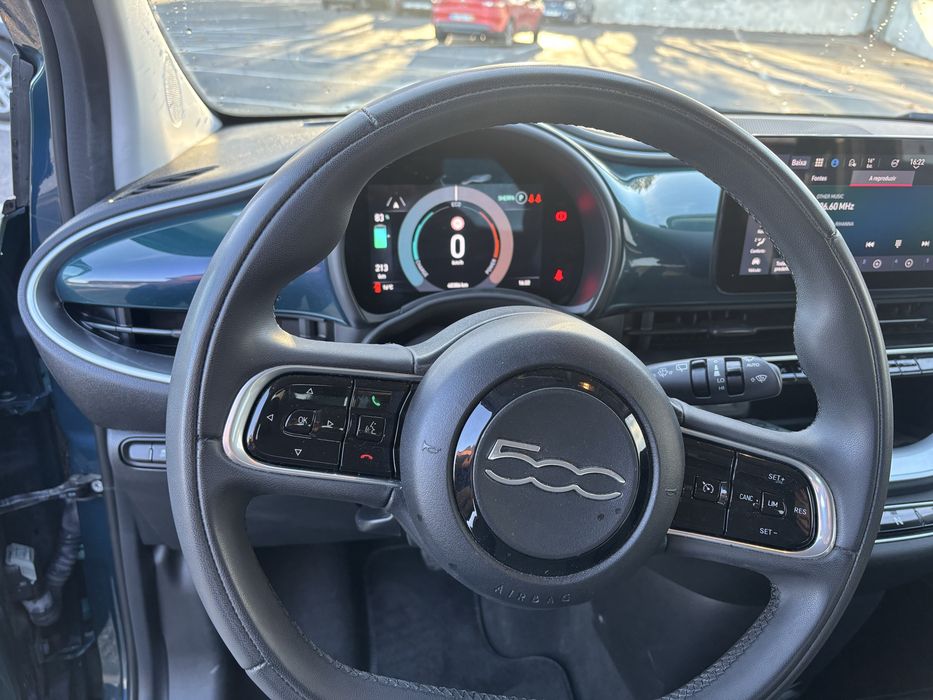 Fiat 500e 42kwh Icone — photo 4