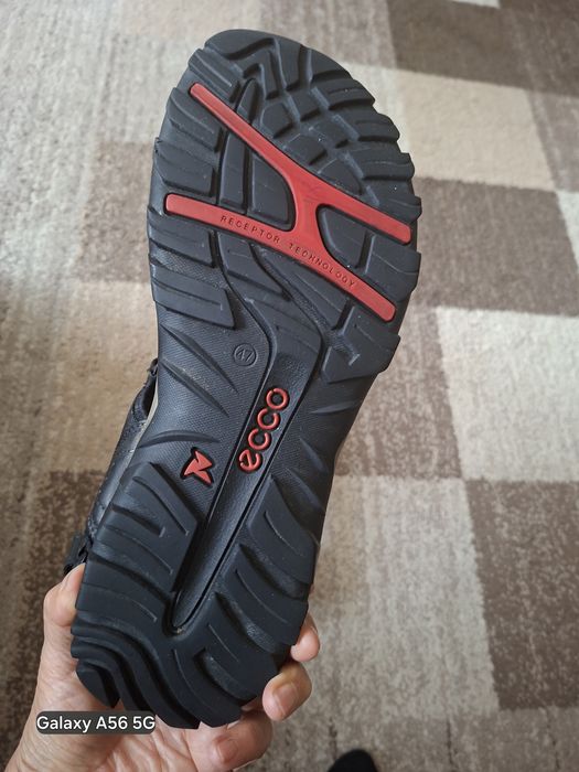 Sandaĺy ecco meskie 47