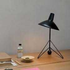 Lampa stołowa Tripod HM9 – &Tradition (czarna)