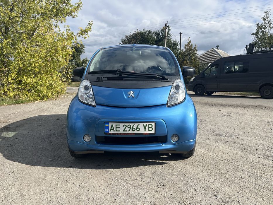 Продам авто Пежо іон