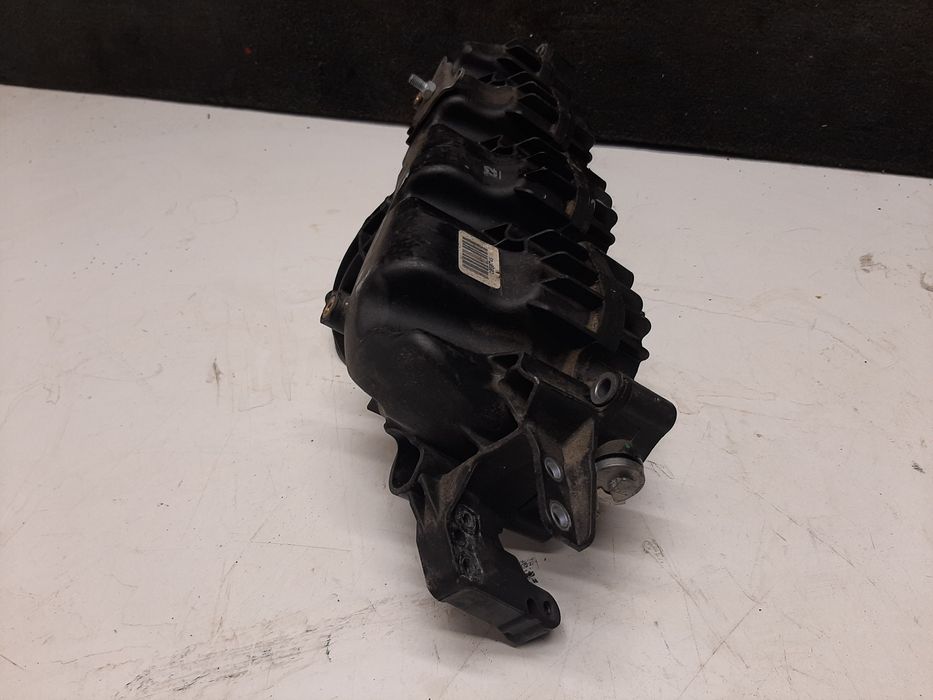 Впускний колектор Volkswagen 2.0 cba 103kw 03l129711ag