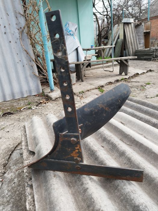 Плуг для мотоблока