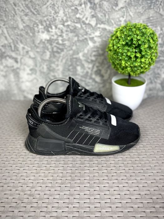 Adidas NMD boost кроссовки 38 размер спортивные черные оригинал