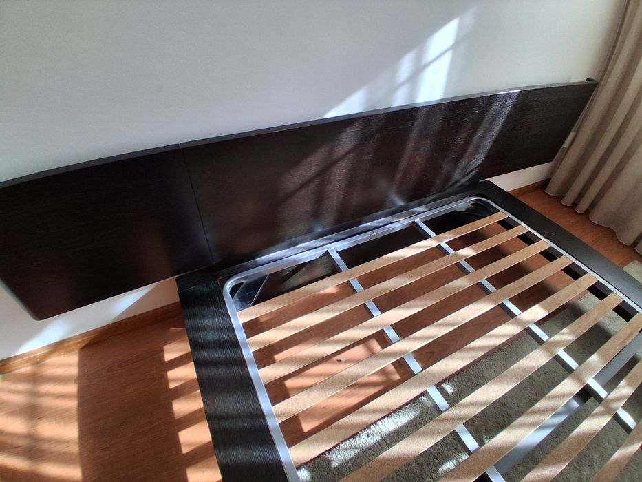 Cama + Estrado + 2 Mesinhas