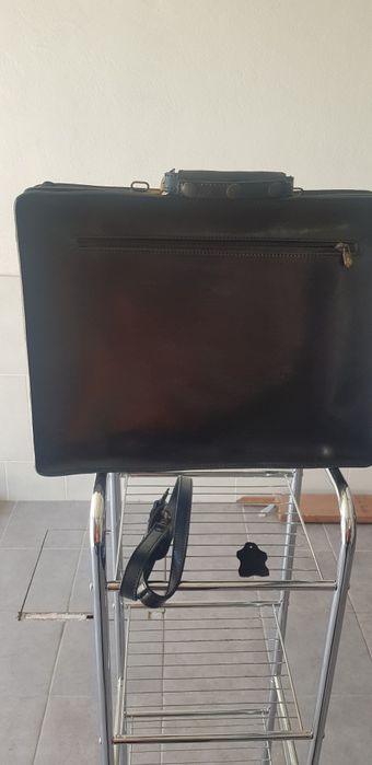 Mala em pele preta vintage