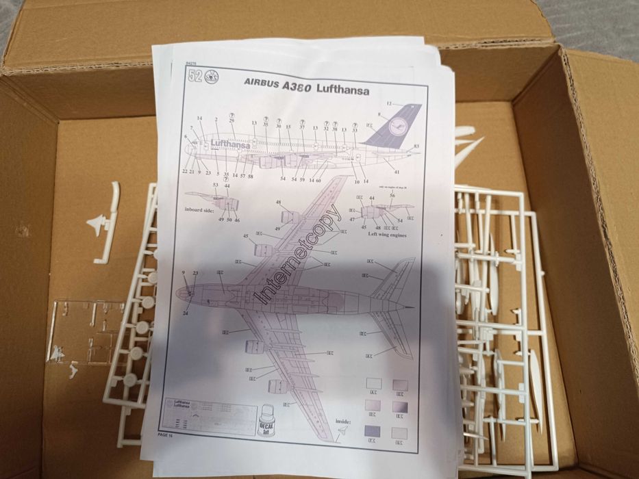 Revell 04270 Airbus A380 Lufthansa 1:144