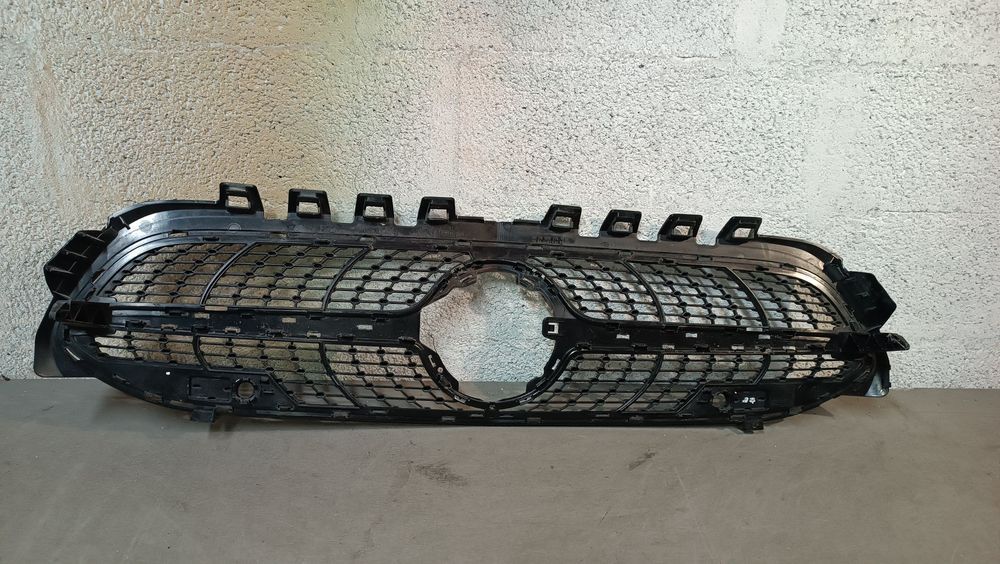 Vendo grelha de frente do Mercedes A class W 177 AMG ano 2017/19