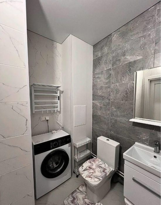 Продаж квартири ЖК Лебединий, вулиця Ревуцького 40Б