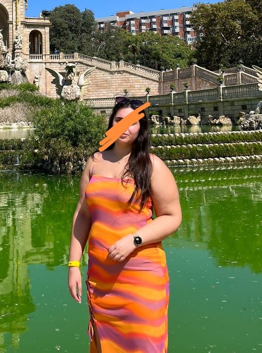 Vestido Midi em tons quentes