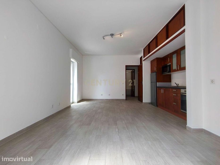 Apartamento T1 junto à PRAIA