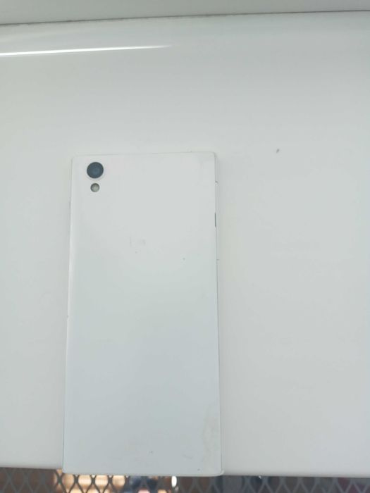 Продам смартфон Sony Experia  g3312