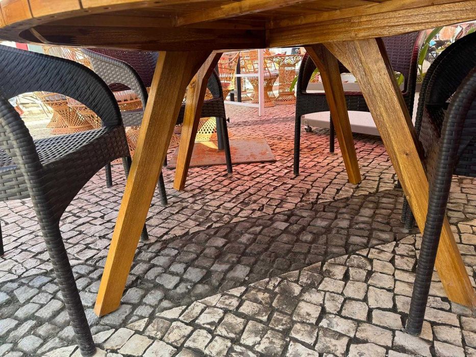 Ótima Oportunidade Mesa Em Madeira Nova