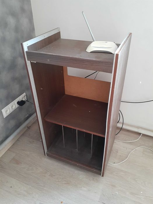 Тумба з полицями під музикальний центр