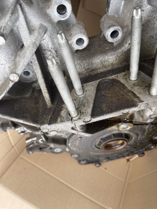 Кришка цепу ГРМ Ford EDGE 2017 року, 3,5. Тріщина