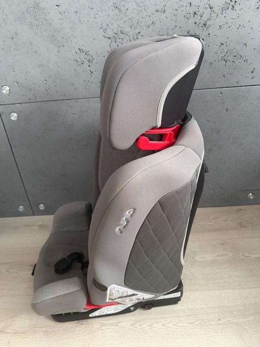 fotelik samochodowy dla dziecka  NUNA 15-36 kg