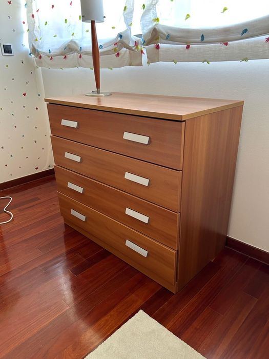 Quarto juvenil completo ótimo estado