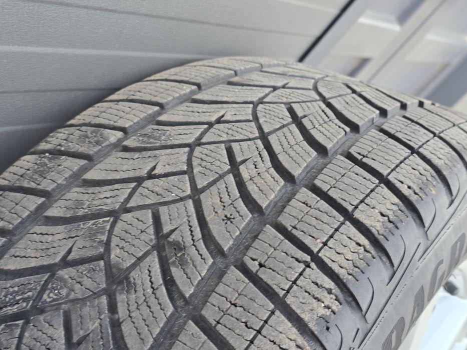 Диски в зборі, гума зимова, Audi R20
