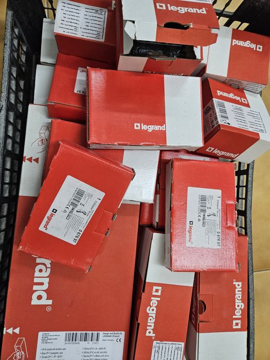 Legrand valena novo