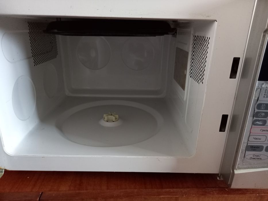 Мікрохвильова піч"Daewoo"