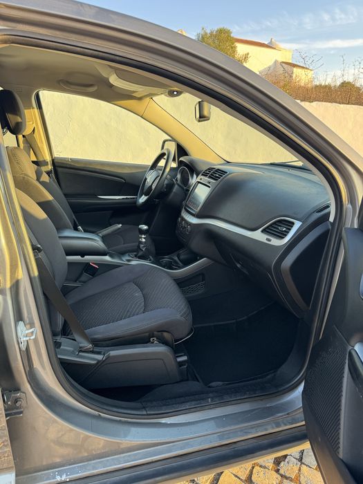 Fiat Freemont 2.0 M-Jet (7 Lugares) – Apenas 157.000 km – SUV Familiar Irrepreensível!