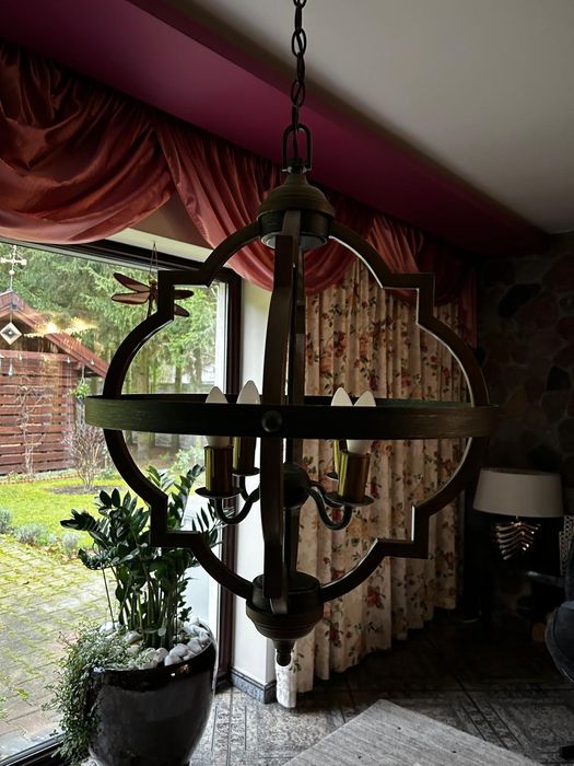Metalowa lampa wisząca