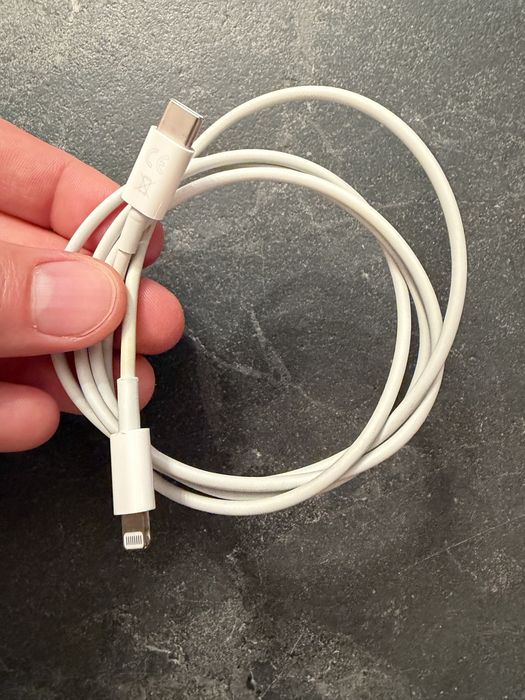 Oryginalny kabel apple lightning usb-c, stan bardzo dobry
