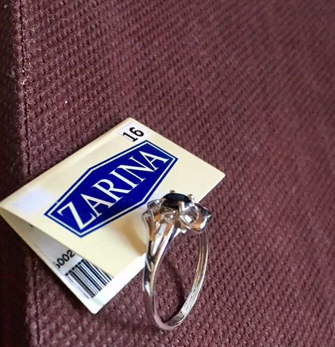 Изящное кольцо Zarina белое золото с сапфиром и бриллиантами оригинал