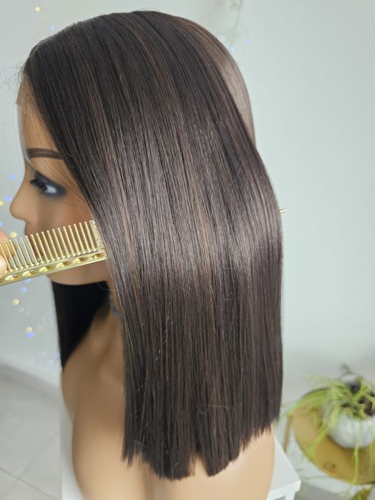 Peruka premium Zyta ciemny braz z refleksami lacefront naturalny efekt