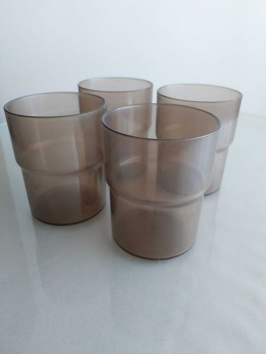 Conjunto 4 copos de água ou sumo, empilháveis