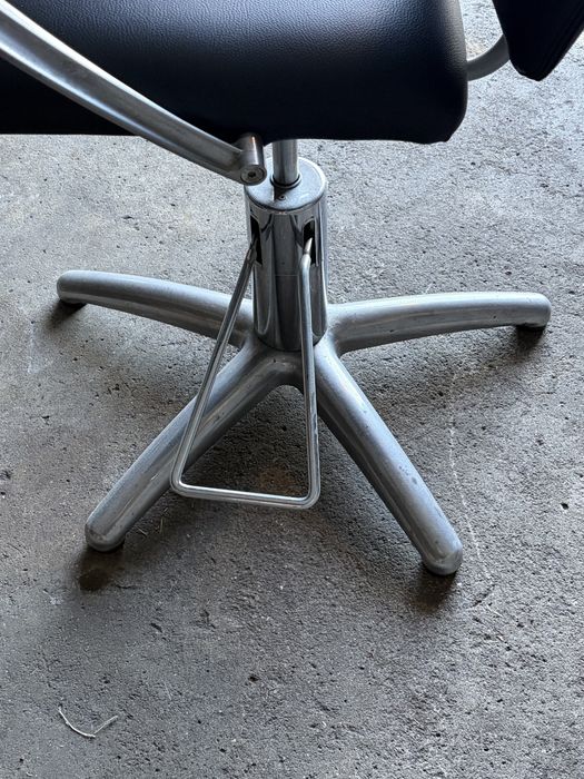 Cadeiras de cabeleireiro pretas (made in Italy)