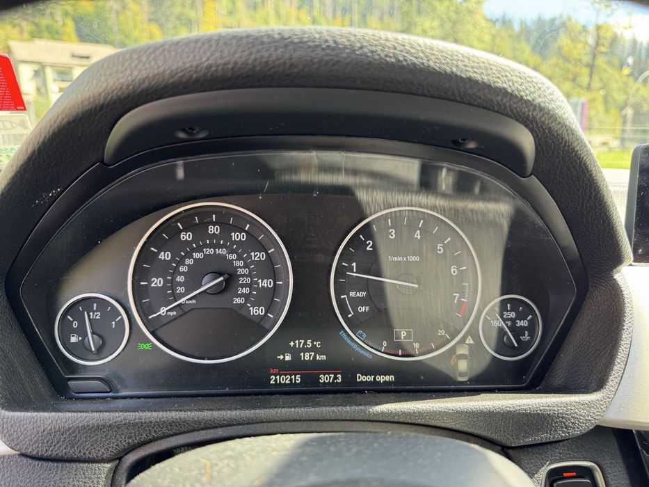 BMW F30 2015 xdrive