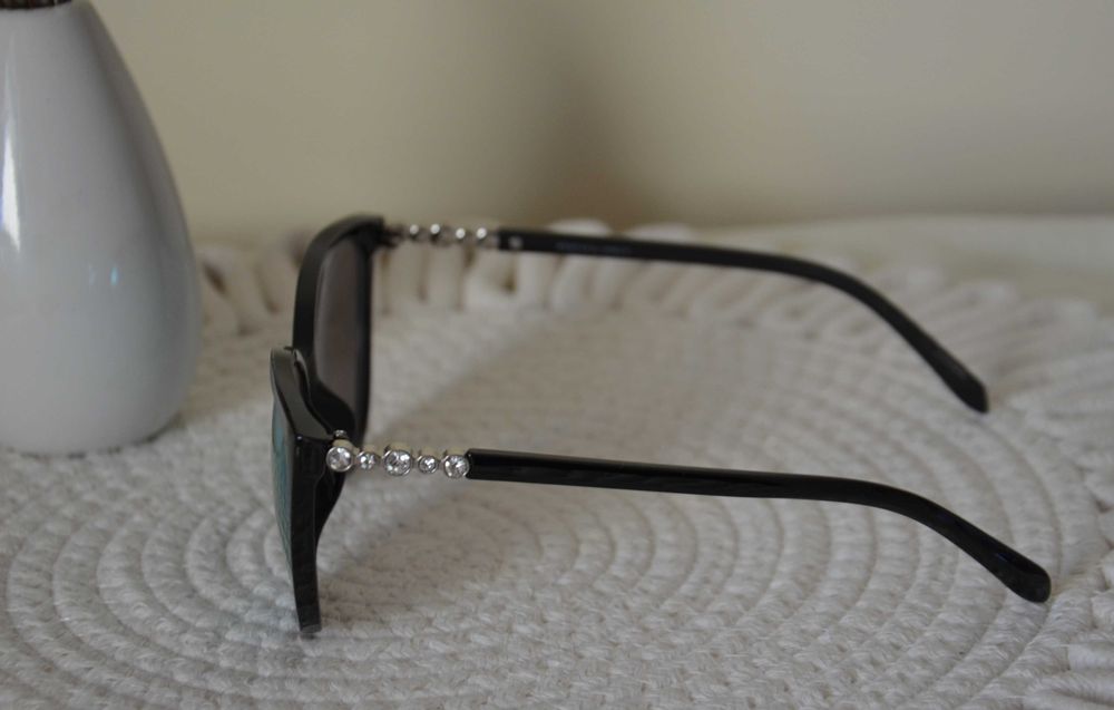 Okulary przeciwsłoneczne damskie czarne,cyrkonie,lustrzanki