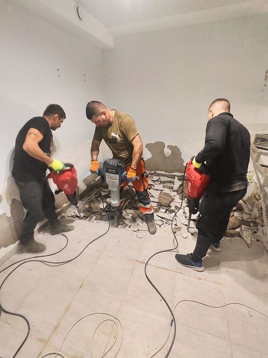 Демонтаж стяжки, стін, бетону.  Вивіз будівельного сміття. Вантажники.