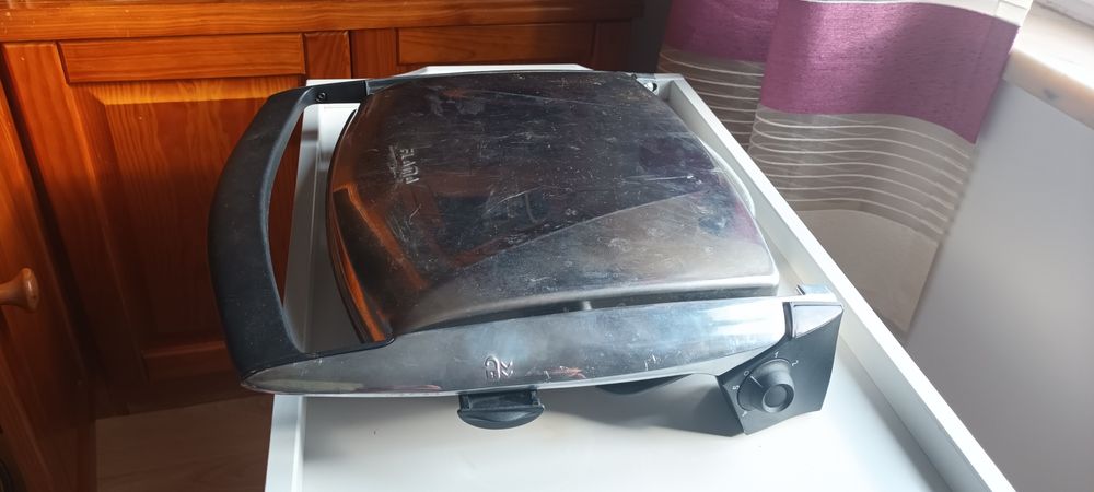 Grelhador elétrico flama 2000 w pouco usado
