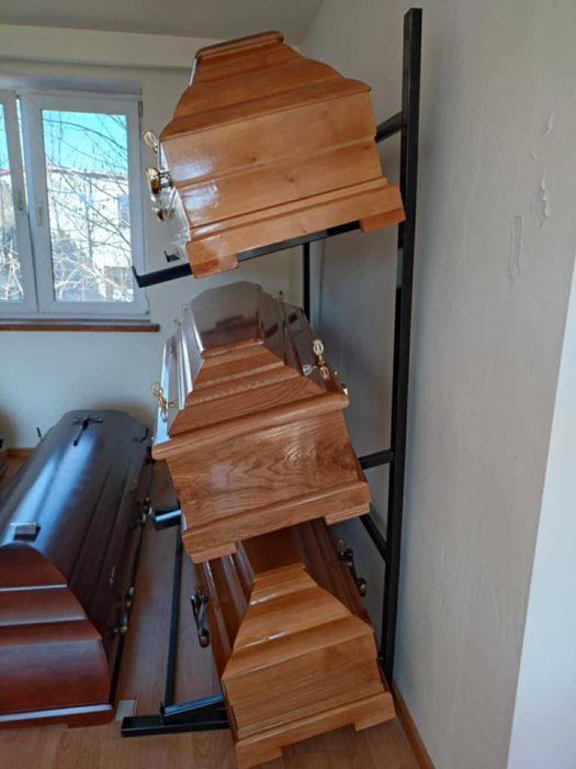 Stojaki na trumny/Regały