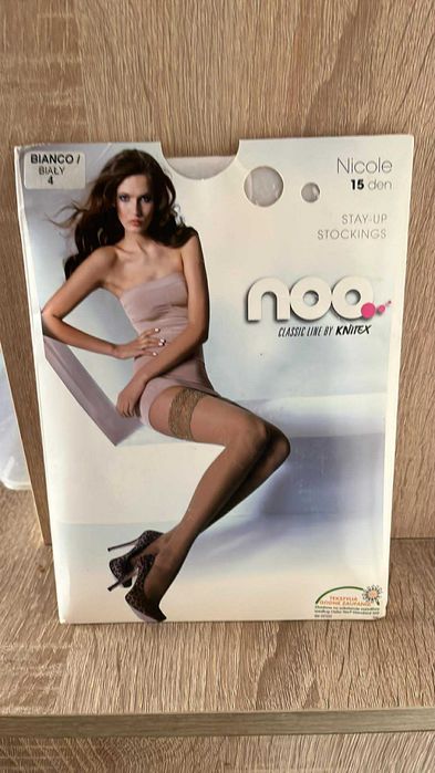 Nr 3 Pończochy samonośne.