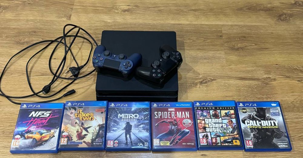 Ps 4 slim 2 pady