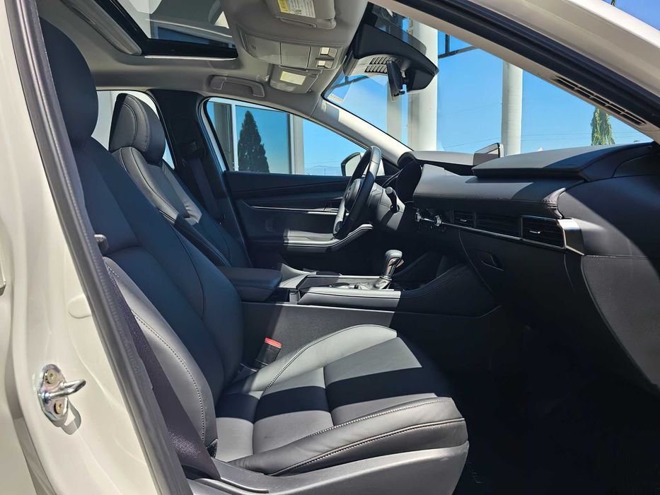 Mazda 3 Preferred      2025