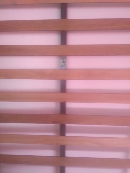 Estrado cama em bom estado