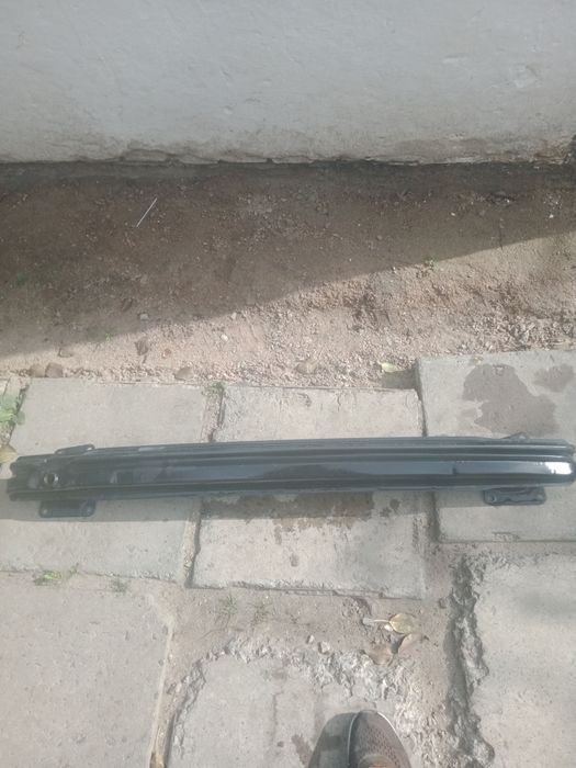 Усілитель бампера пасат б 6 В 6