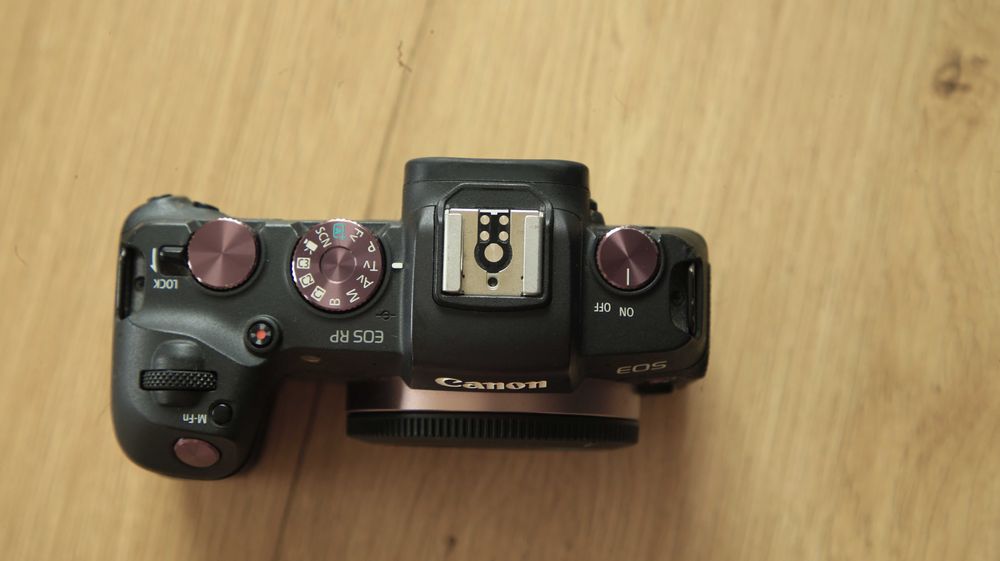 Bezlusterkowiec canon EOS RP