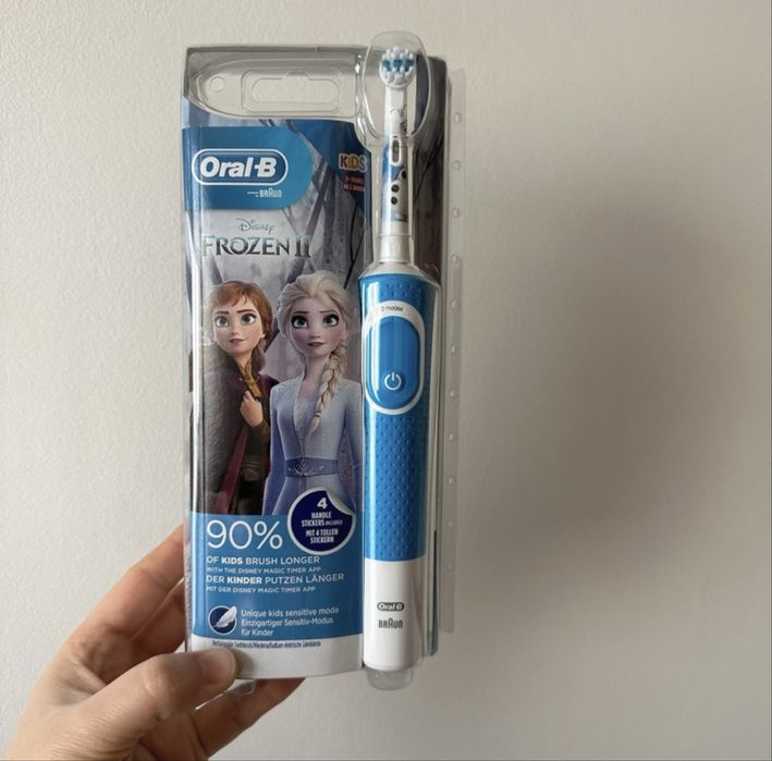 Детяча зубна щітка oral-B