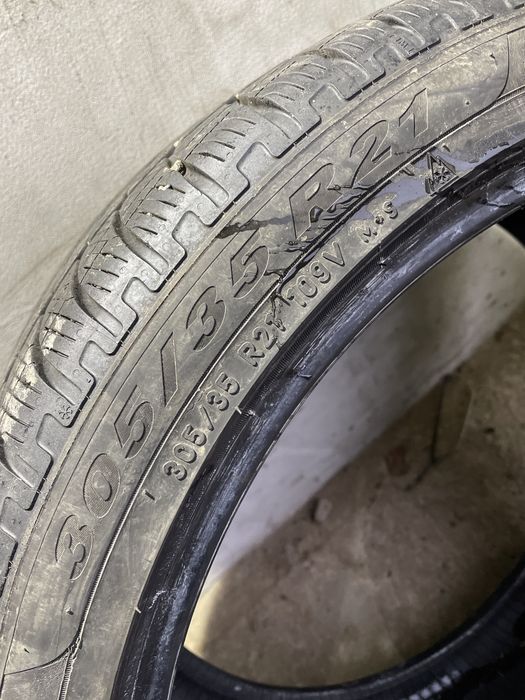 Шини резина 305/35/21 Pirelli пара зимні
