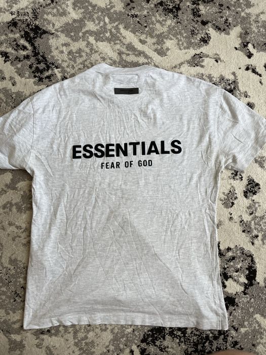 Футболка Essentials